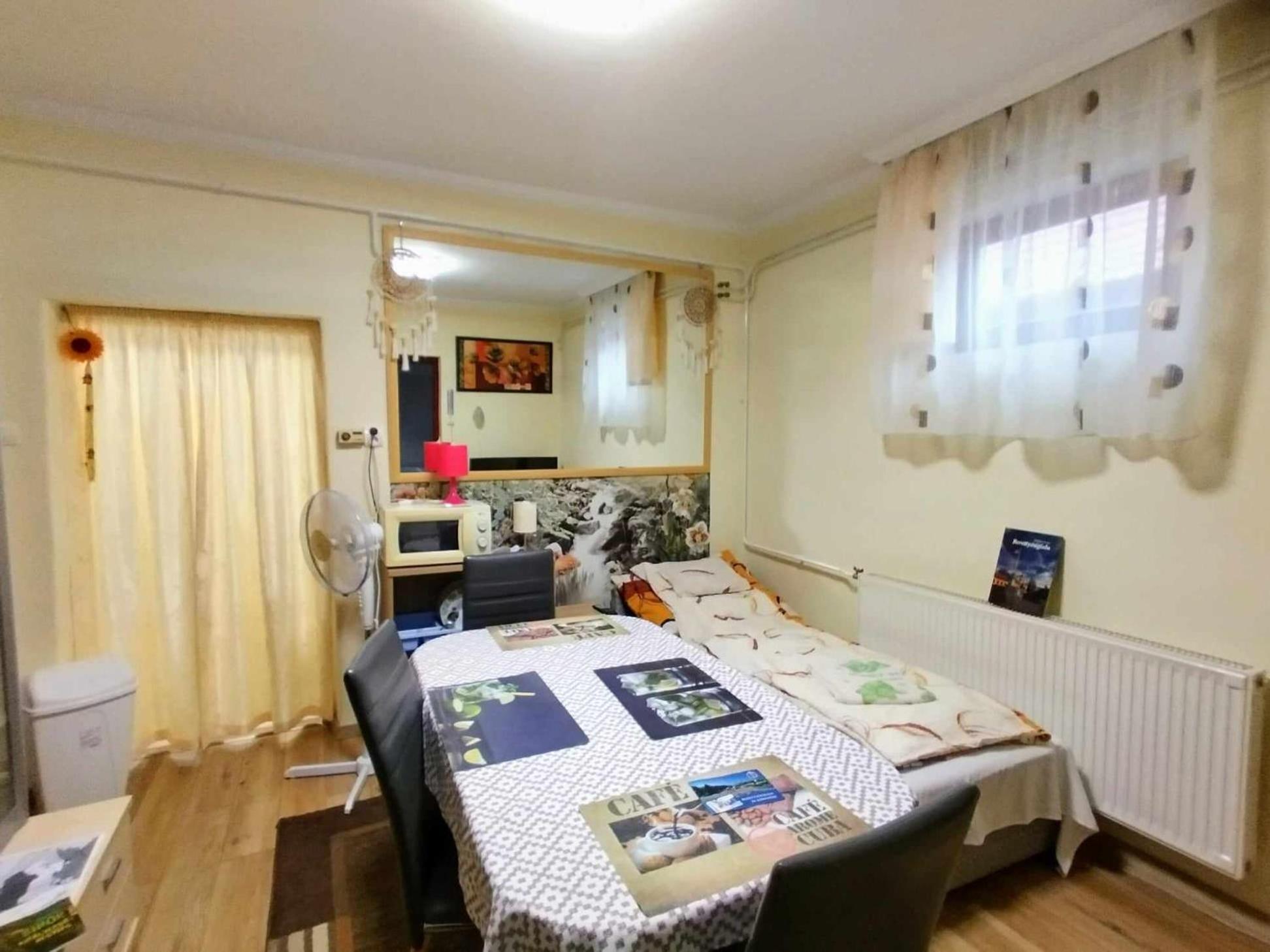 Bundik Vendeghaz Apartment Berettyoujfalu Ngoại thất bức ảnh